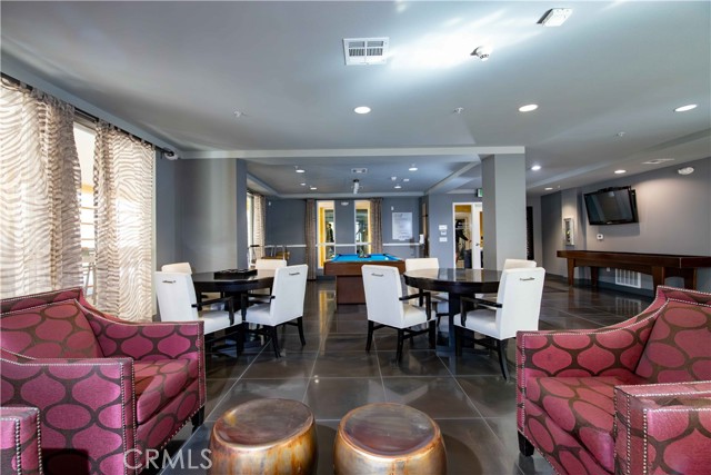 Detail Gallery Image 31 of 64 For 21301 Erwin St #237,  Woodland Hills,  CA 91367 - 2 Beds | 2 Baths
