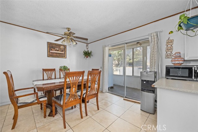 Detail Gallery Image 13 of 33 For 2141 Western Ave, Norco,  CA 92860 - 4 Beds | 2 Baths