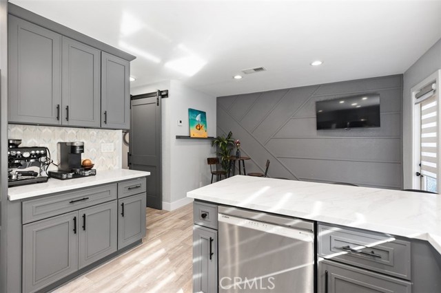 Detail Gallery Image 6 of 32 For 9 Flaxwood, Irvine,  CA 92614 - 3 Beds | 2/1 Baths