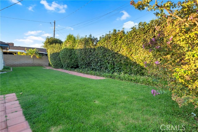 606 N Ohio Street, Anaheim CA: https://media.crmls.org/medias/ad27e1de-3995-4d71-ade0-4e215c72b27f.jpg