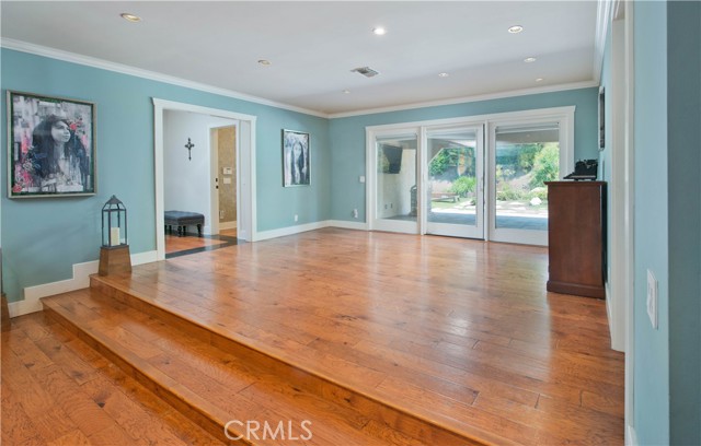 Detail Gallery Image 15 of 54 For 16426 Knollwood Dr, Granada Hills,  CA 91344 - 5 Beds | 4 Baths