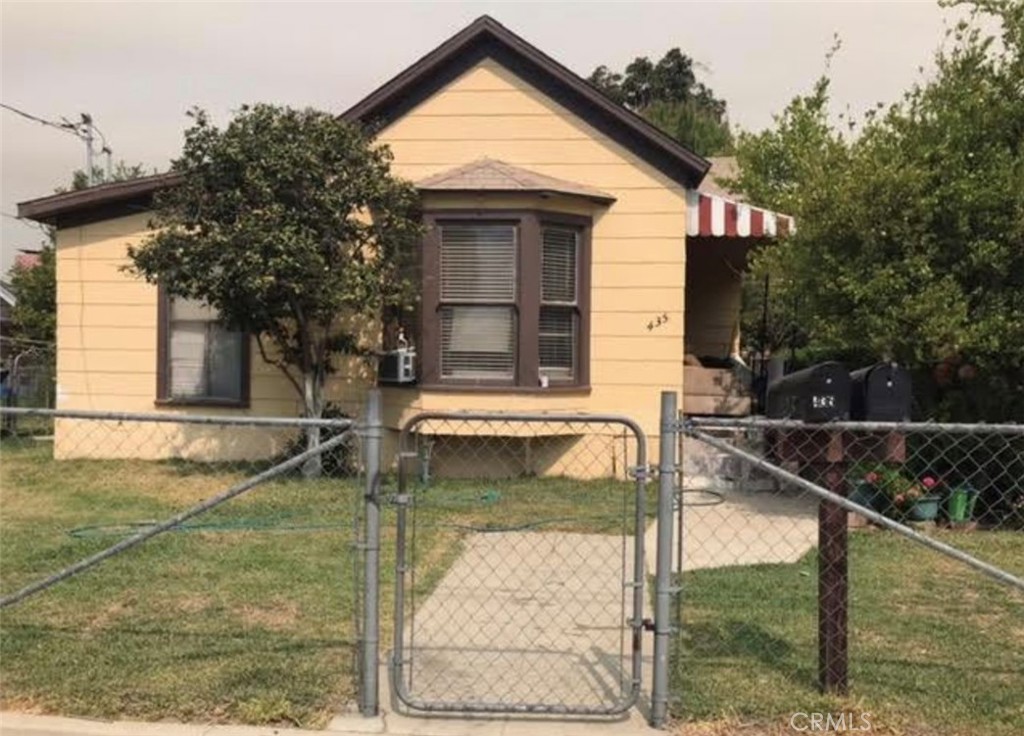 435 E 11th Street, Pomona, CA 91766
