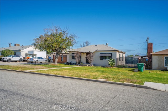 Detail Gallery Image 2 of 22 For 9431 Laurel Avenue, Fontana,  CA 92335 - 2 Beds | 1 Baths