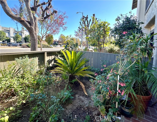 Detail Gallery Image 23 of 24 For 9601 Sepulveda Bld #8,  North Hills,  CA 91343 - 2 Beds | 2/1 Baths