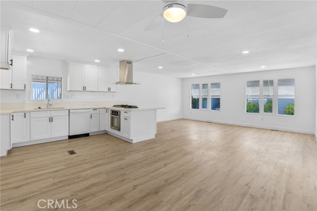 Detail Gallery Image 37 of 50 For 15621 Beach Bld #115,  Westminster,  CA 92683 - 2 Beds | 2 Baths