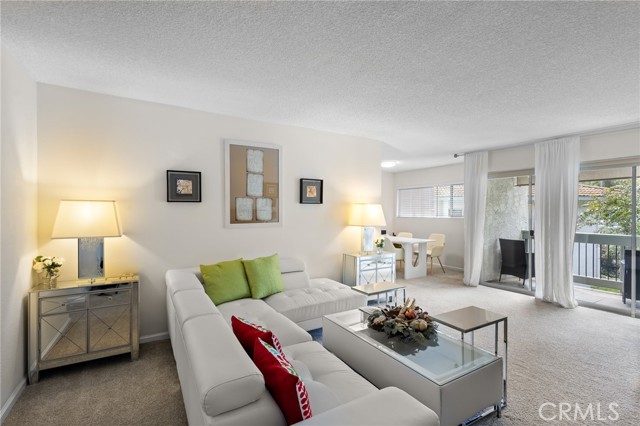 Detail Gallery Image 2 of 22 For 4714 Park Granada #203,  Calabasas,  CA 91302 - 2 Beds | 2 Baths