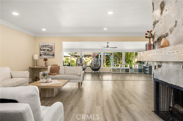 Detail Gallery Image 6 of 31 For 909 N Cleveland, Orange,  CA 92867 - 3 Beds | 2/1 Baths