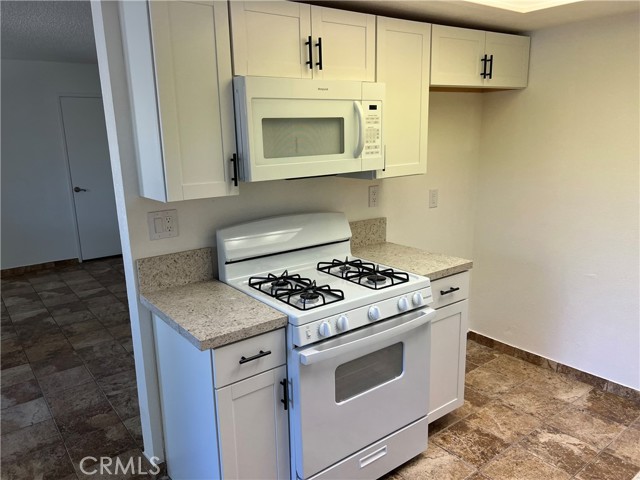 Detail Gallery Image 8 of 20 For 1251 S Meadow Ln #167,  Colton,  CA 92324 - 2 Beds | 2 Baths