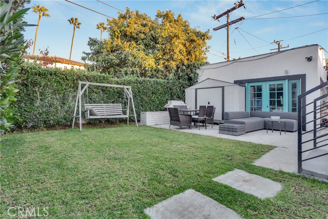 5340 S Harcourt Avenue, Los Angeles CA: https://media.crmls.org/medias/ad2af323-7da8-4cdf-8152-aafd8dc810ea.jpg