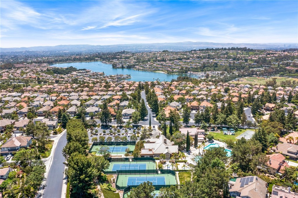 Ad2b2de1 D1f3 426e B292 006e6ea488d3