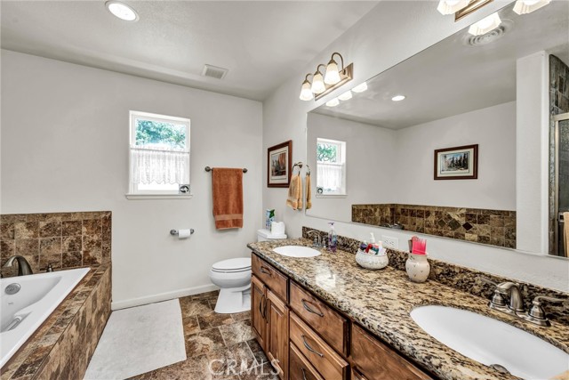 4445 Eucalyptus Avenue, Lakeport CA: https://media.crmls.org/medias/ad2b3dd5-fb78-4649-be19-36d31896bdb5.jpg