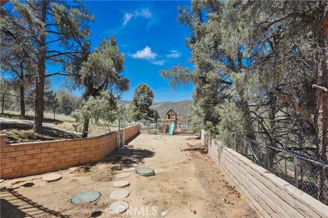 Detail Gallery Image 52 of 57 For 1132 Hut Ct, Frazier Park,  CA 93225 - 3 Beds | 3 Baths