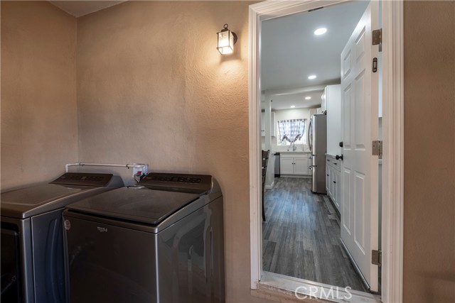 Detail Gallery Image 17 of 21 For 8154 Wynne Ave, Reseda,  CA 91335 - 3 Beds | 2 Baths