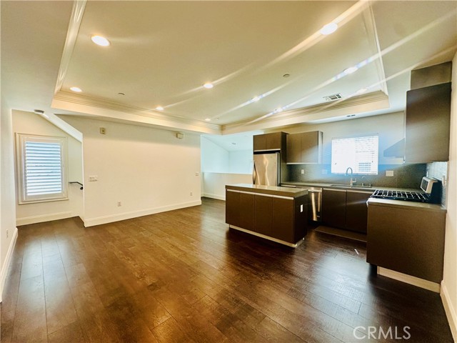Detail Gallery Image 9 of 16 For 728 N Atlantic Bld #B,  Alhambra,  CA 91801 - 2 Beds | 2/1 Baths