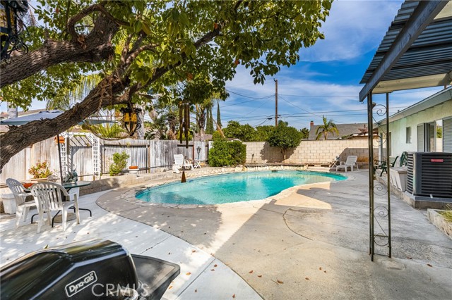 Detail Gallery Image 15 of 36 For 1705 E Vermont Ave, Anaheim,  CA 92805 - 4 Beds | 2 Baths