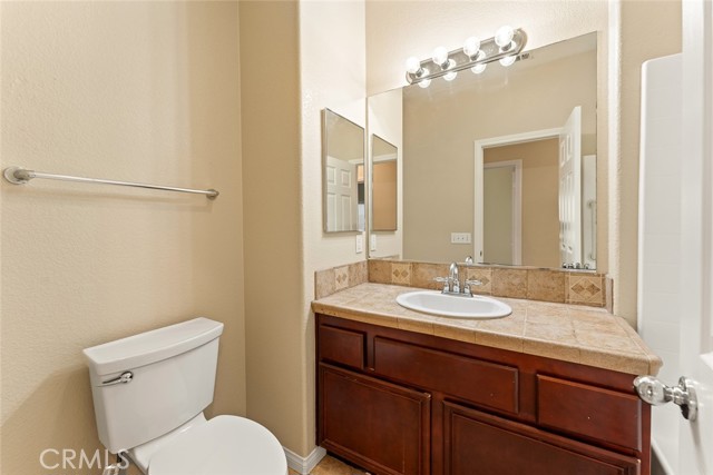 Detail Gallery Image 9 of 26 For 1164 Vista Sol, Palm Springs,  CA 92262 - 3 Beds | 2 Baths
