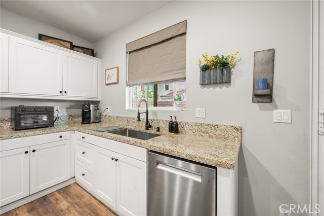 Detail Gallery Image 21 of 58 For 4975 Oak Moss, Fontana,  CA 92336 - 4 Beds | 3 Baths