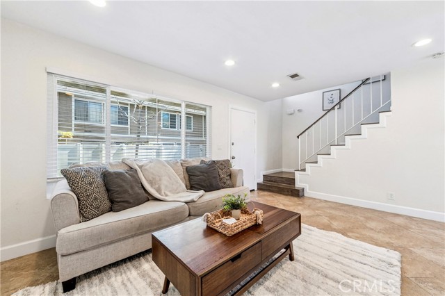 Detail Gallery Image 3 of 41 For 17653 Brittany Lane #91,  Huntington Beach,  CA 92647 - 3 Beds | 1/1 Baths