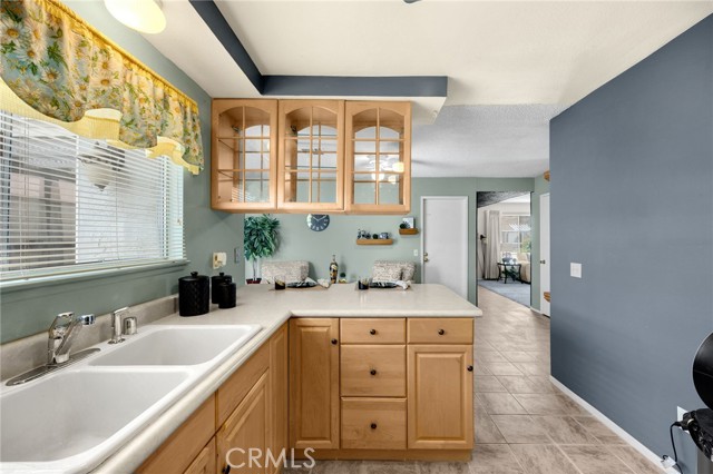 1463 Moore Circle, Corona CA: https://media.crmls.org/medias/ad2ede8e-e91a-4310-98d5-8edec497fe51.jpg