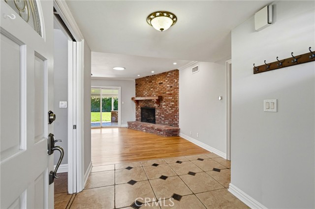 Detail Gallery Image 6 of 64 For 22301 Marilla St, Chatsworth,  CA 91311 - 4 Beds | 3 Baths