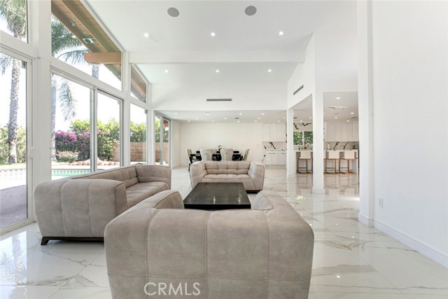 12410 Mclennan Avenue, Granada Hills CA: https://media.crmls.org/medias/ad303383-8c66-49e6-8386-98df130123f6.jpg