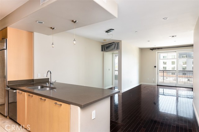 368 Caruso Avenue photo 4