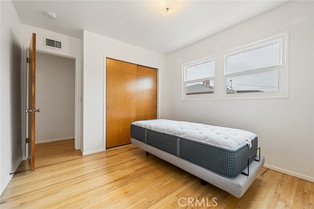 9301 Dewey Drive, Garden Grove CA: https://media.crmls.org/medias/ad30e965-f2bf-48ae-899f-2af902c52d69.jpg