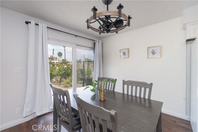 Detail Gallery Image 14 of 53 For 1492 Downing Ct, Corona,  CA 92882 - 3 Beds | 2 Baths