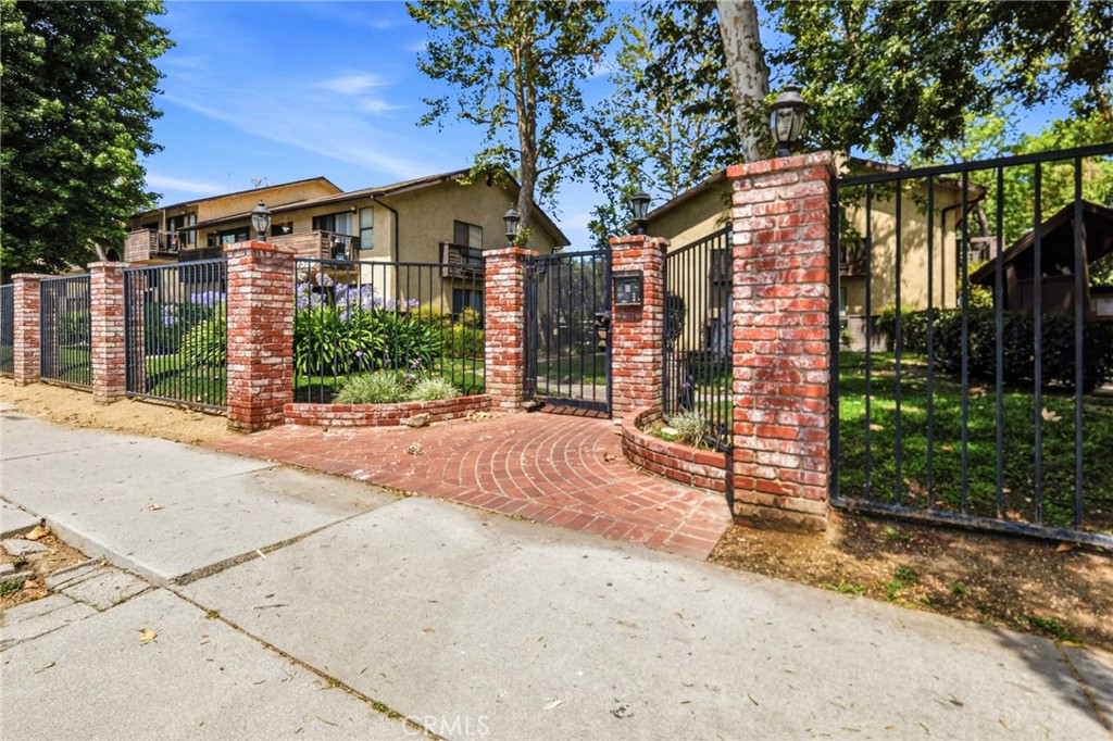 7304 Corbin Avenue #J