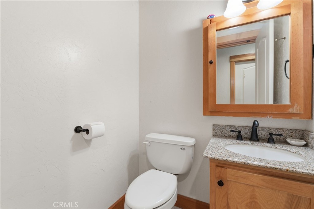 https://media.crmls.org/medias/ad34a8d1-04bd-4c9c-9ce9-4c9993eb6eaa.jpg?preset=X-Large
