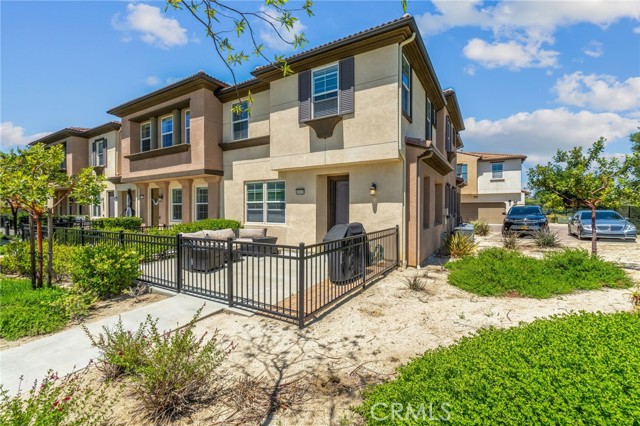 Detail Gallery Image 2 of 34 For 40410 Calle Real, Murrieta,  CA 92563 - 3 Beds | 2/1 Baths