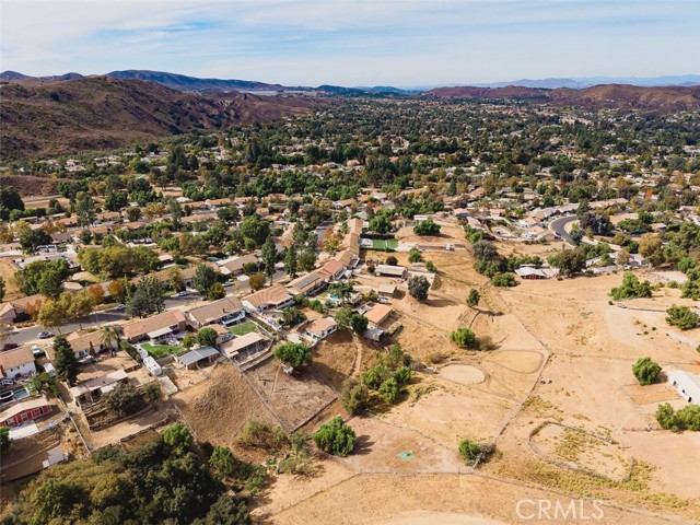 Detail Gallery Image 37 of 42 For 1153 Nonchalant Dr, Simi Valley,  CA 93065 - 5 Beds | 3 Baths