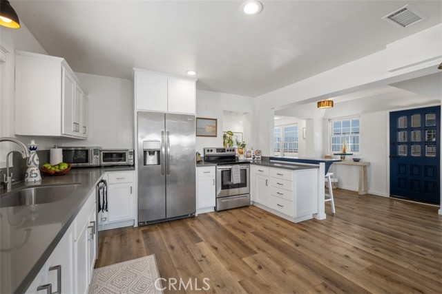 Detail Gallery Image 20 of 43 For 3810 Channel Pl, Newport Beach,  CA 92663 - 3 Beds | 2/1 Baths
