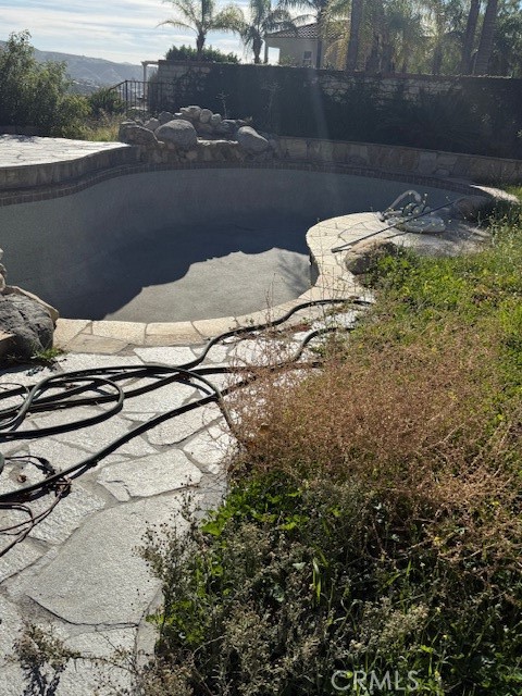 Detail Gallery Image 6 of 11 For 12506 Rajah, Sylmar,  CA 91342 - 4 Beds | 4 Baths