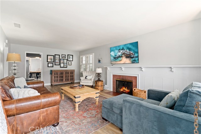 Detail Gallery Image 3 of 20 For 714 Heliotrope Ave, Corona Del Mar,  CA 92625 - 3 Beds | 2 Baths