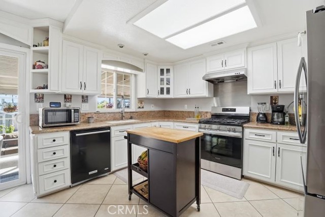 Detail Gallery Image 14 of 42 For 20070 Winton, Corona,  CA 92881 - 4 Beds | 2 Baths