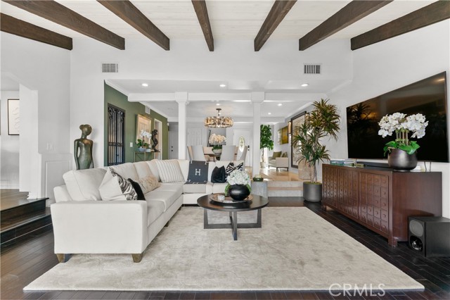 Detail Gallery Image 2 of 6 For 4420 Park Jazmin, Calabasas,  CA 91302 - 2 Beds | 3 Baths