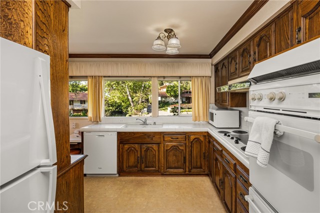 Detail Gallery Image 19 of 34 For 1881 Park Skyline, North Tustin,  CA 92705 - 4 Beds | 3/1 Baths