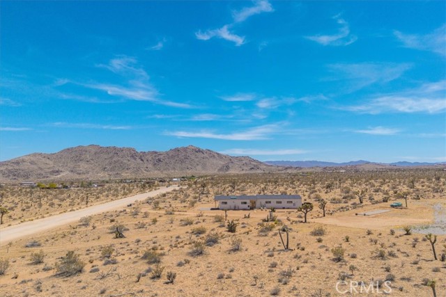 3170 Wesley Road, Joshua Tree CA: https://media.crmls.org/medias/ad399c1b-c149-47a2-801c-f15883a108db.jpg