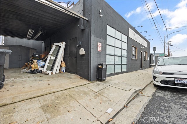 2110 Kenmere Avenue photo 5
