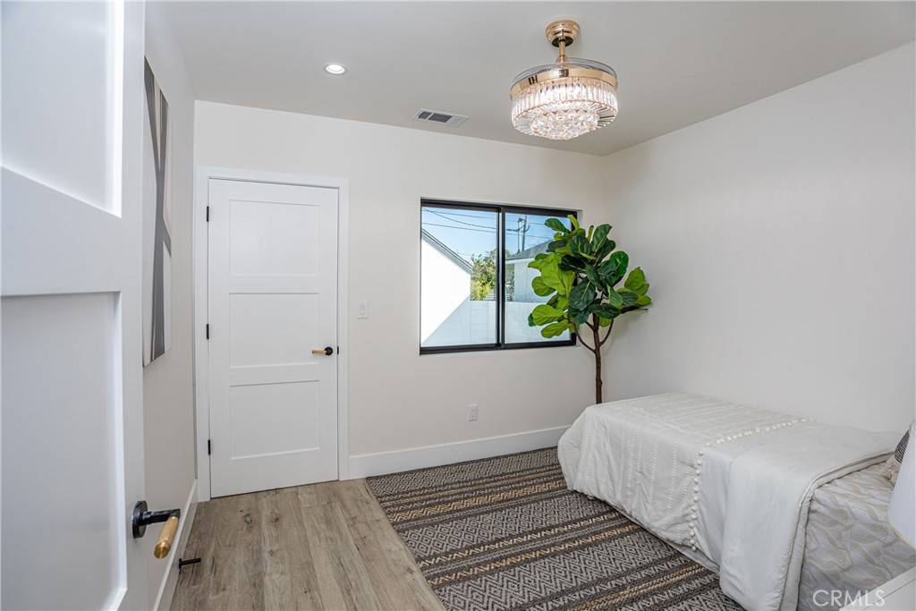 902 N Avon StreetBurbank image #24