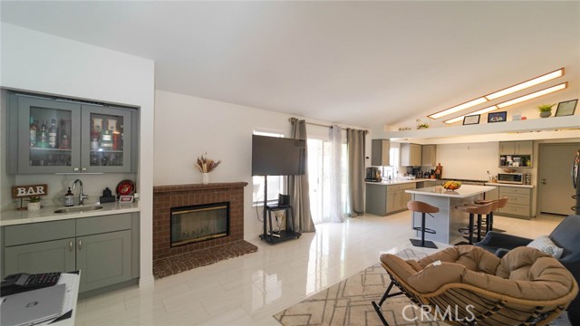Detail Gallery Image 9 of 29 For 12101 Hinson St, Moreno Valley,  CA 92555 - 4 Beds | 2 Baths
