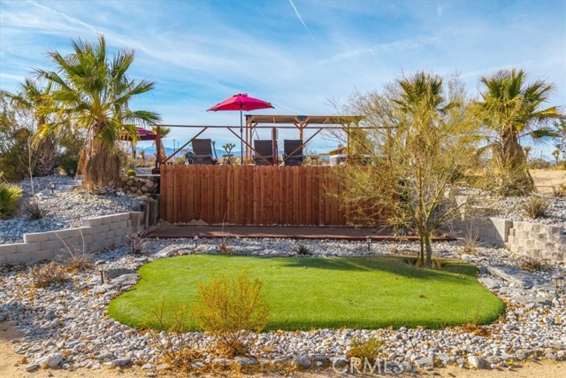 Detail Gallery Image 17 of 74 For 59427 La Crescenta Dr, Yucca Valley,  CA 92284 - 2 Beds | 1 Baths