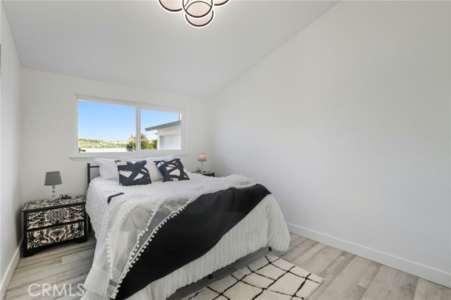 Detail Gallery Image 8 of 13 For 405 S Clara, Santa Ana,  CA 92703 - 4 Beds | 2 Baths