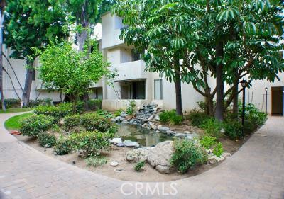 Detail Gallery Image 12 of 17 For 5325 Newcastle, Encino,  CA 91316 - 2 Beds | 1 Baths