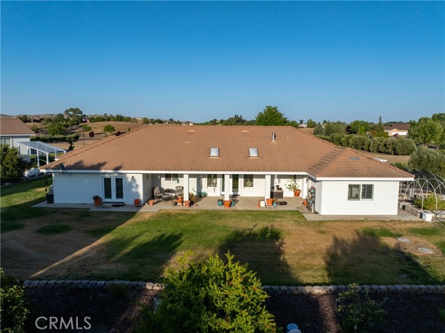 5570 Rancho La Loma Linda Drive, Paso Robles CA: https://media.crmls.org/medias/ad3c2874-12a0-4343-8549-8f46b6b3aef9.jpg