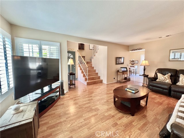 Detail Gallery Image 4 of 48 For 539 N Dartmouth Way #31,  Anaheim,  CA 92801 - 2 Beds | 2/1 Baths
