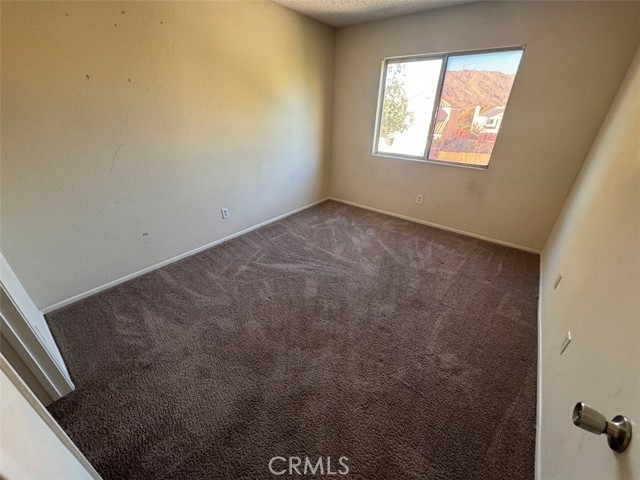 Detail Gallery Image 21 of 40 For 10572 Pepper Ridge Ln, Moreno Valley,  CA 92557 - 4 Beds | 2/1 Baths