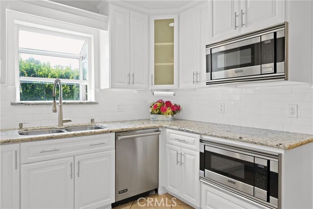 Detail Gallery Image 11 of 27 For 112 N Garfield Pl, Monrovia,  CA 91016 - 4 Beds | 3/1 Baths