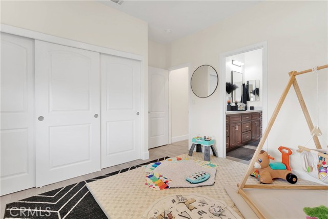 13699 Spring Valley Parkway, Victorville CA: https://media.crmls.org/medias/ad3d72c0-6532-44c1-856e-3686fe08dd30.jpg